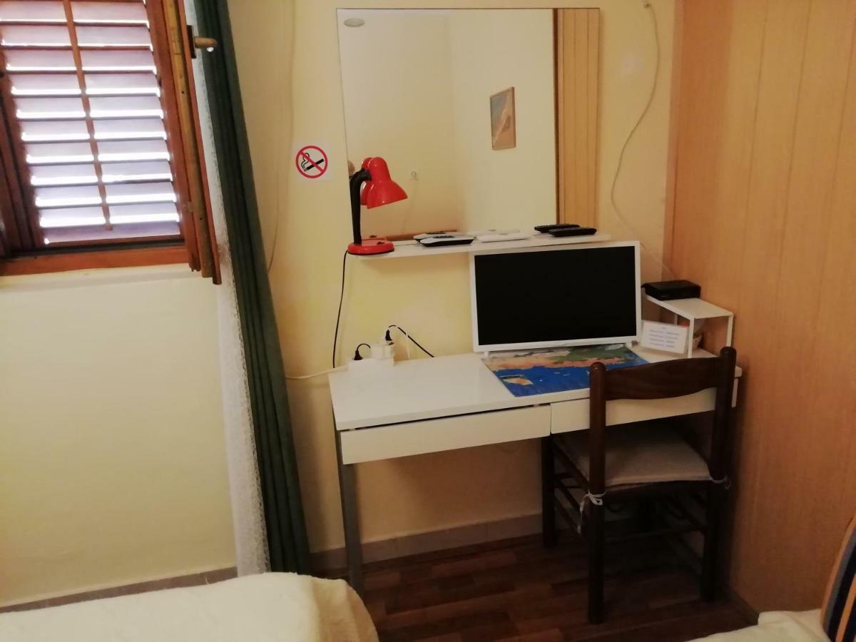 Apartman Lara Daire Brodarica  Dış mekan fotoğraf